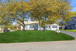 15 Vly Vw Dr, Cumberland, RI 02864 - Photo 3