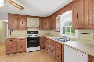 15 Vly Vw Dr, Cumberland, RI 02864 - Photo 11