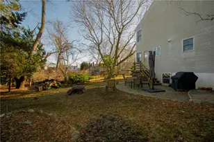20 Findlay Pl, Newport, RI 02840 - Photo 33