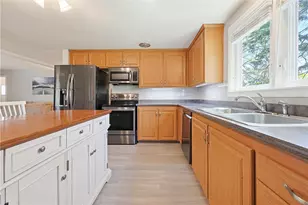 26 Alton Ave Ave, Cumberland, RI 02864 - Photo 13