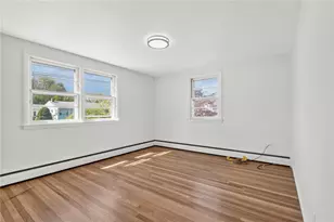 101 Bateman Ave, Cranston, RI 02920 - Photo 11