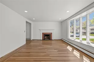 101 Bateman Ave, Cranston, RI 02920 - Photo 5