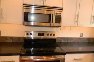 152 Elmgrove Ave, Providence, RI 02906 - Photo 23