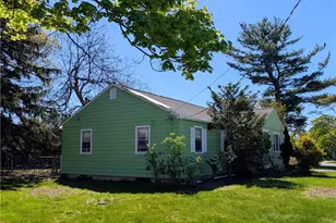 46 Eden Crest Dr, Cranston, RI 02921 - Photo 3