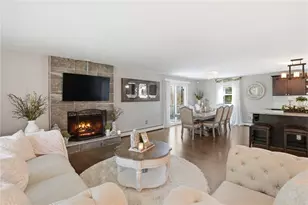 75 Oak Dell Cir, East Greenwich, RI 02818 - Photo 3