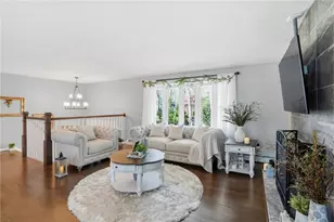 75 Oak Dell Cir, East Greenwich, RI 02818 - Photo 5