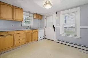 131 Blackamore Ave, Cranston, RI 02910 - Photo 5