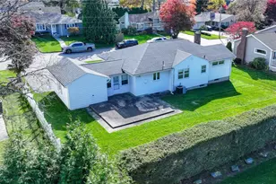 51 E Bel Air Rd, Cranston, RI 02920 - Photo 3