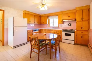51 E Bel Air Rd, Cranston, RI 02920 - Photo 5