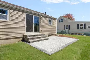 44 Ideal Ct, Warwick, RI 02818 - Photo 21