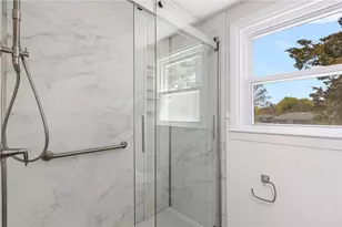 44 Ideal Ct, Warwick, RI 02818 - Photo 19