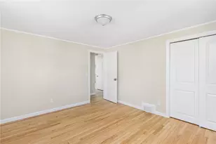 44 Ideal Ct, Warwick, RI 02818 - Photo 17