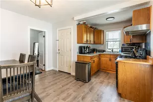 131 Roma St, East Providence, RI 02914 - Photo 7