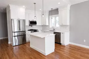 152 Revolution Wy, Middletown, RI 02871 - Photo 3
