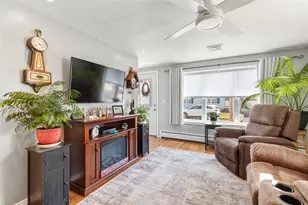 60 Greeley St, Pawtucket, RI 02861 - Photo 15