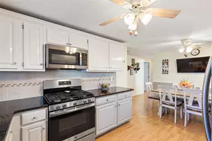 60 Greeley St, Pawtucket, RI 02861 - Photo 7