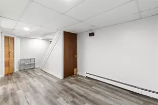 60 Greeley St, Pawtucket, RI 02861 - Photo 37