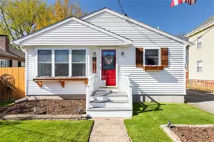 60 Greeley St, Pawtucket, RI 02861 - Photo 3
