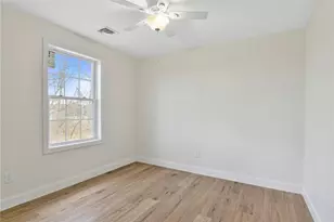 24 Blackburn St, Warwick, RI 02886 - Photo 15