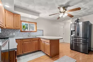 16 Elizabeth Ave, Smithfield, RI 02917 - Photo 17