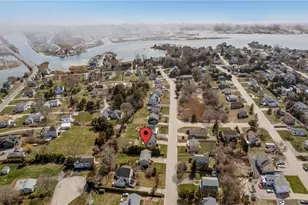 17 Clifford Dr, Westerly, RI 02891 - Photo 7