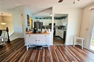 131 Jambray Ave, Warwick, RI 02886 - Photo 7