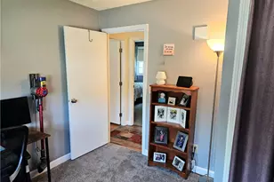 131 Jambray Ave, Warwick, RI 02886 - Photo 27