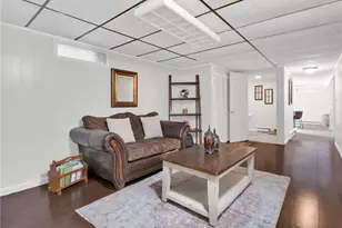 29 Sweetbriar Dr, Cranston, RI 02920 - Photo 25