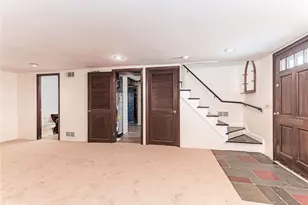 8 Gillooly Dr, Warwick, RI 02888 - Photo 5