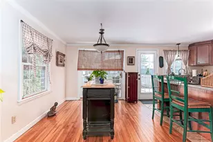 8 Gillooly Dr, Warwick, RI 02888 - Photo 9