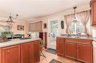 8 Gillooly Dr, Warwick, RI 02888 - Photo 13