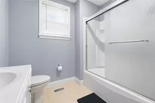 66 Armstrong Ave, Providence, RI 02903 - Photo 19