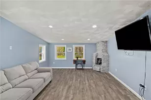 195 Central Pike, Scituate, RI 02957 - Photo 15