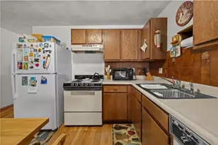 569 Smithfield Rd, North Providence, RI 02904 - Photo 5