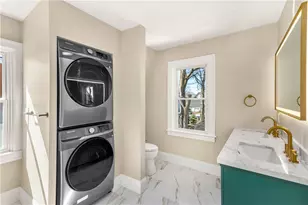15 Redfern St, North Providence, RI 02911 - Photo 11