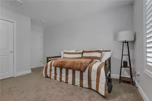 28 Ashley St, Cranston, RI 02920 - Photo 19