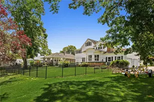 1090 Buttonwoods Ave, Warwick, RI 02886 - Photo 3