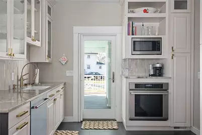 1090 Buttonwoods Avenue, Warwick, RI 02886 - Photo 21