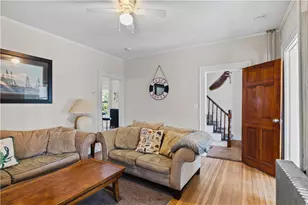 16 Dean Ave, Newport, RI 02840 - Photo 7
