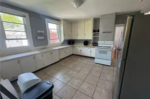 60 Berkeley Ave, Newport, RI 02840 - Photo 5