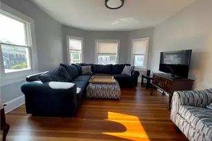 60 Berkeley Ave, Newport, RI 02840 - Photo 3