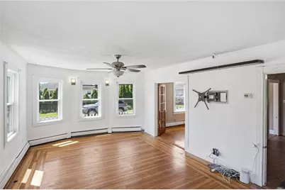 625 Oakland Beach Avenue, Warwick, RI 02889 - Photo 17
