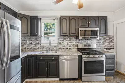 625 Oakland Beach Avenue, Warwick, RI 02889 - Photo 7