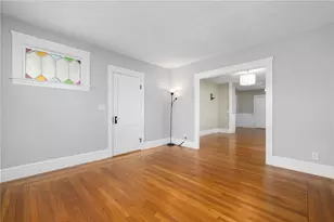 92 Colonial Rd, Providence, RI 02906 - Photo 5