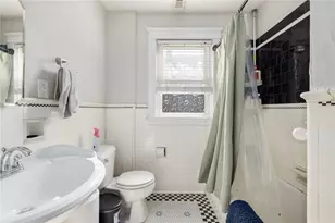 92 Colonial Rd, Providence, RI 02906 - Photo 41