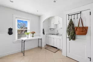 18 Sprague Ct, Portsmouth, RI 02871 - Photo 7