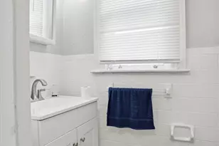 147 Warrington St, Providence, RI 02907 - Photo 15