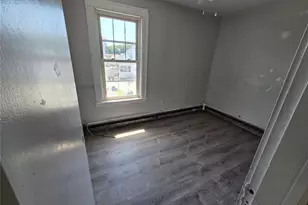 471 Providence St, Woonsocket, RI 02895 - Photo 7