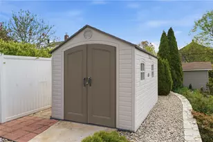 126 Lilac Ave, Woonsocket, RI 02895 - Photo 27