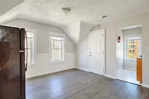 24 Ida St, Providence, RI 02909 - Photo 3